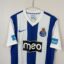 FC Porto Fußballtrikot, 2011/12 Home, sehr guter Zustand - leichte Micro-Pulls und verwaschener Druck im Nacken - Nahaufnahme der Vorderseite