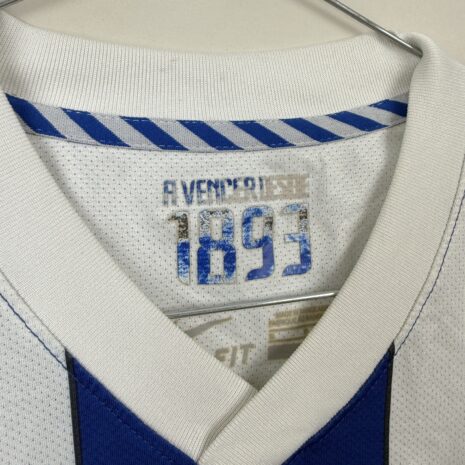 IMG_2131 FC Porto Fußballtrikot, 2011/12 Home, sehr guter Zustand - leichte Micro-Pulls und gewaschener Druck im Nacken.Weitere Ansicht 7
