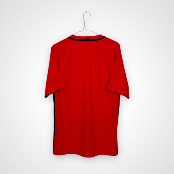 Eintracht Frankfurt football shirt, 2016/17 Away, excellent condition - rear view