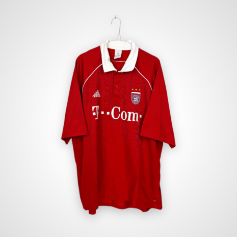 FC Bayern München Fußballtrikot, 2005/07 Home, guter Zustand - beschädigter Sponsorenaufdruck auf der Vorderseite.
