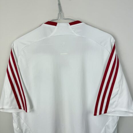 IMG_3605 Red Bull Salzburg Fußballtrikot, 2007/09 Home, sehr guter Zustand - ein paar Mikroflecken auf dem Ärmel - siehe extra 5