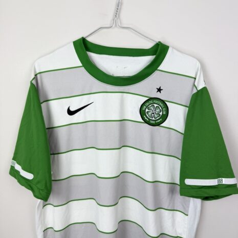 IMG_3647 Koszulka piłkarska Celtic FC, 2011/12 Away, stan bardzo dobry - jedna mikro plamka na plecach.- zbliżenie na front