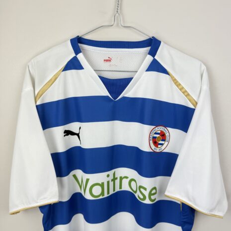 IMG_5263 Reading FC football shirt, 2008/09 Home, excellent condition - close-up on front