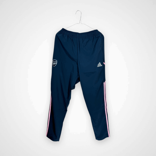 Koszulka piłkarska Arsenal FC, 2022/23, stan bnwt - spodnie nowe, z metkami.