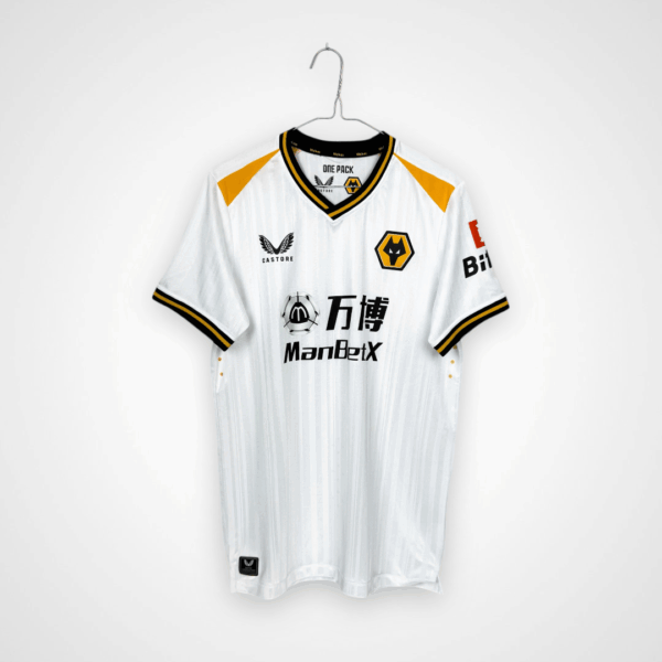 Koszulka piłkarska Wolverhampton Wanderers, 2021/22 Third, stan dobry - trzy drobne zabrudzenia oraz dwa mikro zaciągnięcia na plecach.