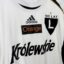 Legia Warschau Fußballtrikot, 2006/07 Home, schlechter Zustand - ein paar Löcher auf dem linken Ärmel, ein Riss auf dem Vereinswappen, ein kleiner Fleck und ein Riss auf der