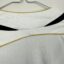 Legia Warschau Fußballtrikot, 2006/07 Home, schlechter Zustand - ein paar Löcher auf dem linken Ärmel, ein Riss auf dem Vereinswappen, ein kleiner Fleck und ein Riss auf der