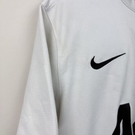 IMG_7117 Manchester United Fußballtrikot, 2012/13 Away, schlechter Zustand - erhebliche Menge an Micro-Pulls und ein paar kleinere Flecken.extra 6 anzeigen