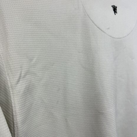 IMG_7119 Manchester United Fußballtrikot, 2012/13 Away, schlechter Zustand - erhebliche Menge an Micro-Pulls und ein paar kleinere Flecken.extra 8 anzeigen