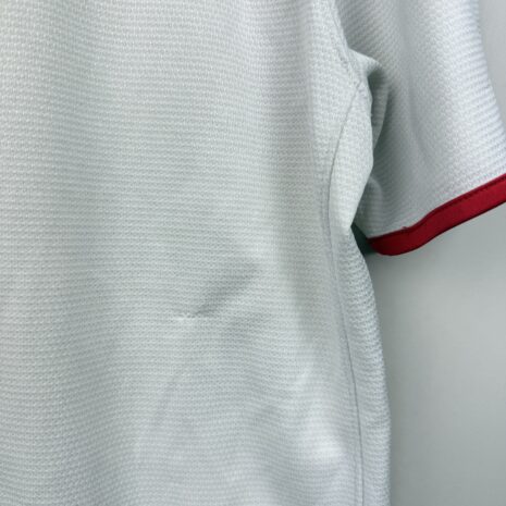 IMG_7121 Manchester United Fußballtrikot, 2012/13 Away, schlechter Zustand - erhebliche Menge an Micro-Pulls und ein paar kleinere Flecken - siehe extra 10