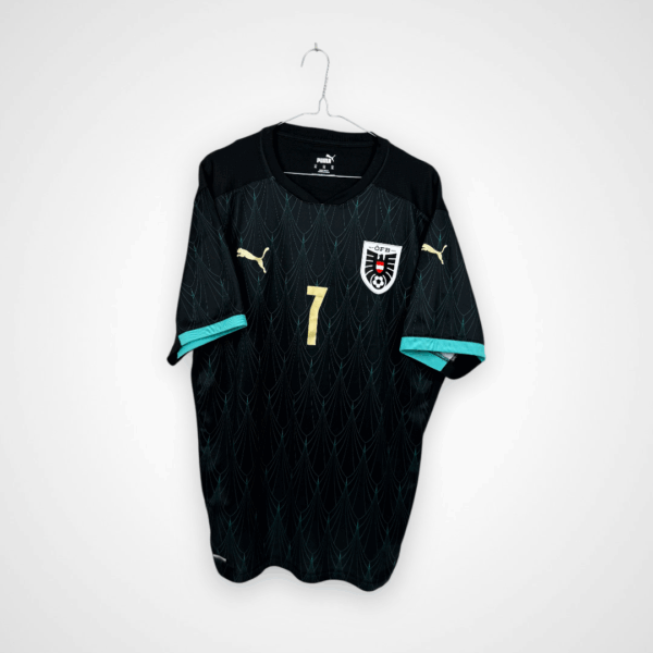 Koszulka piłkarska Austria, 2020/22 Away, stan doskonały- widok z tyłu