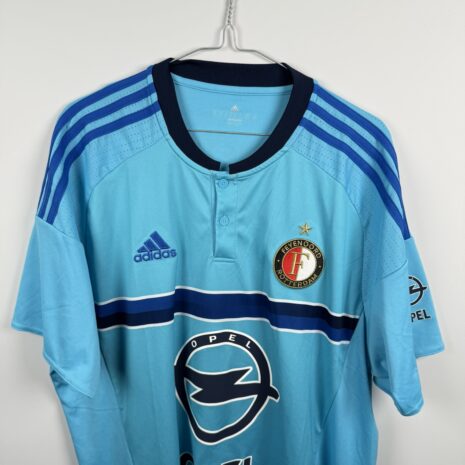 IMG_0398 Feyenoord Rotterdam Fußballtrikot, 2016/17 Away, zufriedenstellender Zustand - einige deutliche Verschmutzungen des Materials - Nahaufnahme auf der Vorderseite