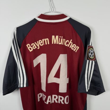 IMG_1253 Koszulka piłkarska Koszulka piłkarska FC Bayern Monachium, 2001/02 Home, stan zadowalający - znaczna ilość niewielkich zaciągnięć oraz defekt nadruku sponsora na