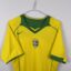 Brasilien Fußballtrikot, 2004/06 Home, sehr guter Zustand - ein paar Mikrostiche - Nahaufnahme auf der Vorderseite