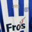 Koszulka piłkarska Esbjerg FB, 2007/08 Home, stan dobry - popękane emblematy 'umbro' oraz nieznacznie zmechacony materiał z boku koszulki.- widok dodatkowy 3
