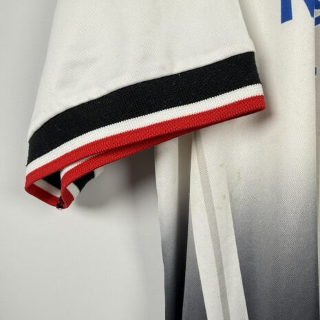 IMG_2951 Rangers FC Fußballtrikot, 1997/98 Away, sehr guter Zustand - zwei Mikrorisse auf dem Rücken und leichte Verschmutzung auf der Vorderseite.weitere Ansicht 6