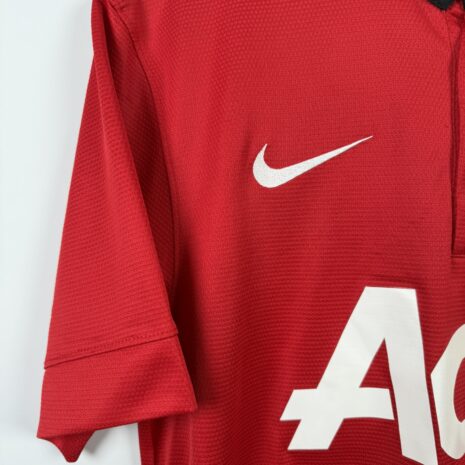 IMG_3553 Manchester United Fußballtrikot, 2013/14 Home, zufriedenstellender Zustand - ein Zug auf der Vorderseite und ein Mikroloch im Nacken.zusätzliche Ansicht 4