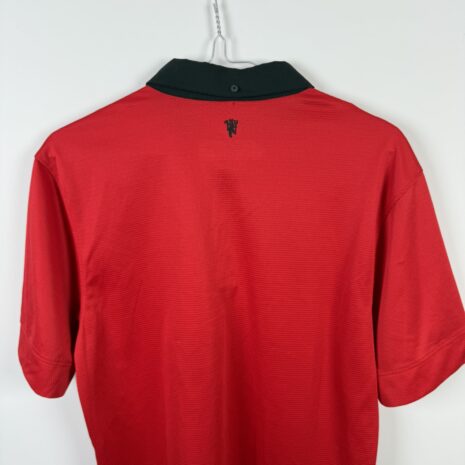 IMG_3557 Manchester United Fußballtrikot, 2013/14 Home, zufriedenstellender Zustand - ein Zug auf der Vorderseite und ein Mikroloch im Nacken.zusätzliche Ansicht 8