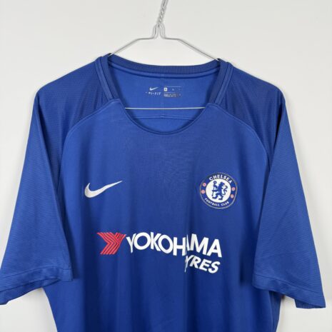 IMG_4352 Chelsea FC football shirt, 2017/18 Home, excellent condition - close-up on front
