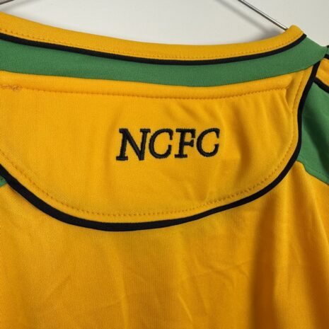 IMG_4636 Fußballtrikot des Norwich City FC, 2004/05 Heimtrikot, Zustand: einwandfrei – weitere Ansicht 7