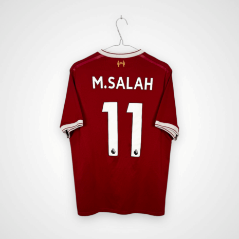 Koszulka piłkarska Liverpool FC, 2017/18 Home, stan słaby - wyraźne plamy na froncie koszulki, mikro pęknięcia na nadruku sponsora oraz na paskach na plecach.