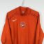 Arsenal FC Fußballtrikot, 2005/06, zufriedenstellender Zustand - Zerrungen auf der Vorderseite des Trikots - Nahaufnahme der Vorderseite