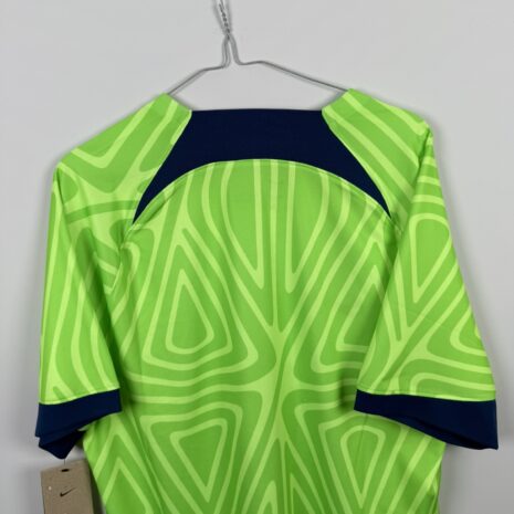 IMG_8858 VFL Wolfsburg Fußballtrikot, 2022/23 Home, bnwt Zustand - Trikot neu, mit Tags, hat jedoch ein Micro Pull auf dem Rücken - siehe extra 6